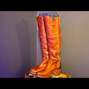 Freebird Calgary Boots. Worn no more than 3 times.